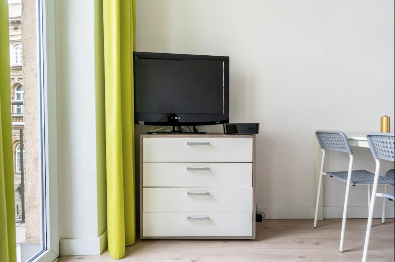 Central Warsaw Apartment - Great Location- Warsaw Stays-Kredytowa Exteriör bild